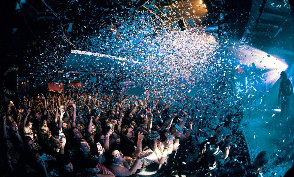Own The Night With Digital Signage For Nightclubs TrouDigital