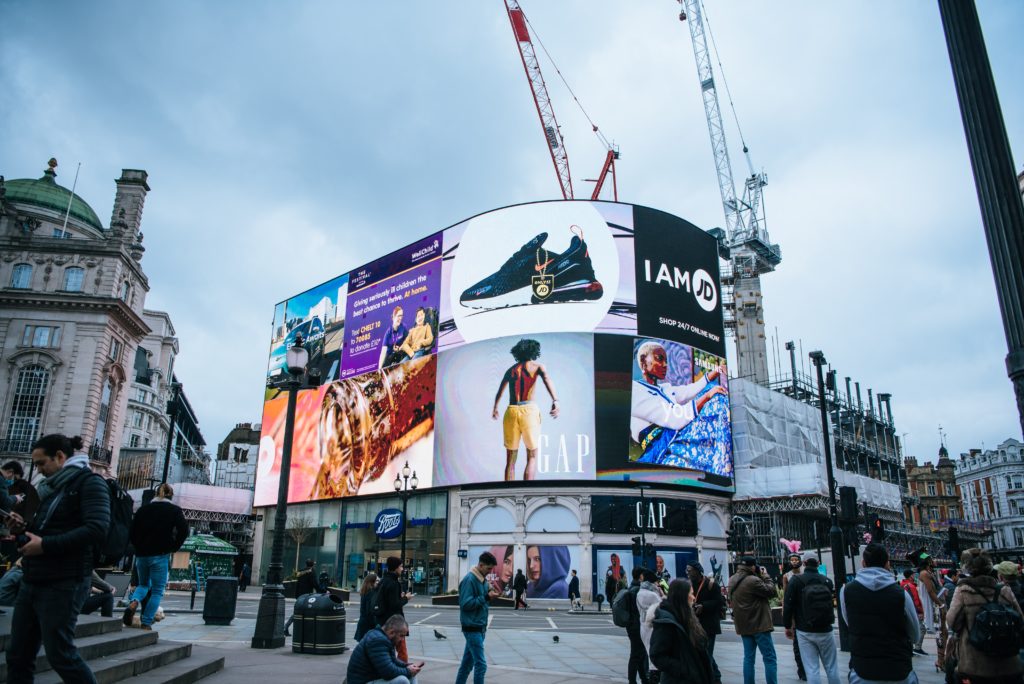 How To Optimise Your Stadium Digital Signage TrouDigital