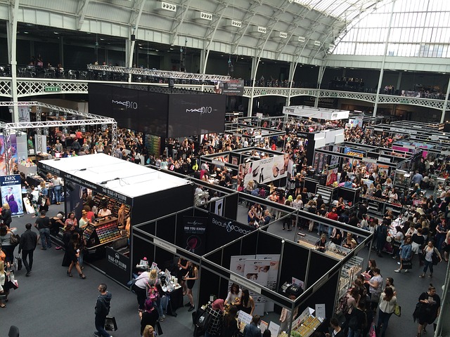 digital signage for trade shows