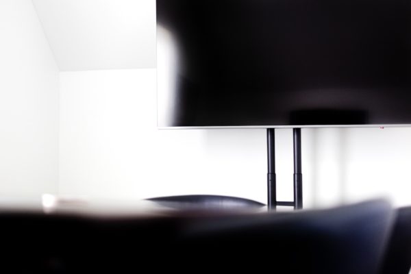 drew-beamer-659774-unsplash digital signage for any tv screen