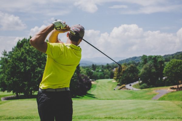 court-prather-792772-unsplash golf club marketing