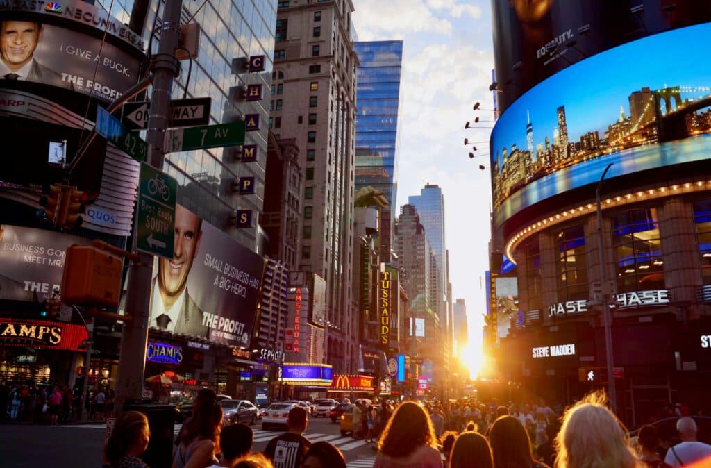 Leveraging Digital Signage for Effective Advertising Campaigns TrouDigital