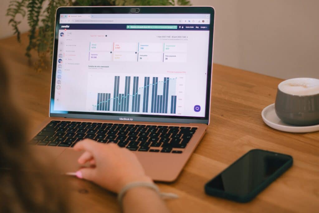 Integrating Live Data into Your Digital Signage Content TrouDigital