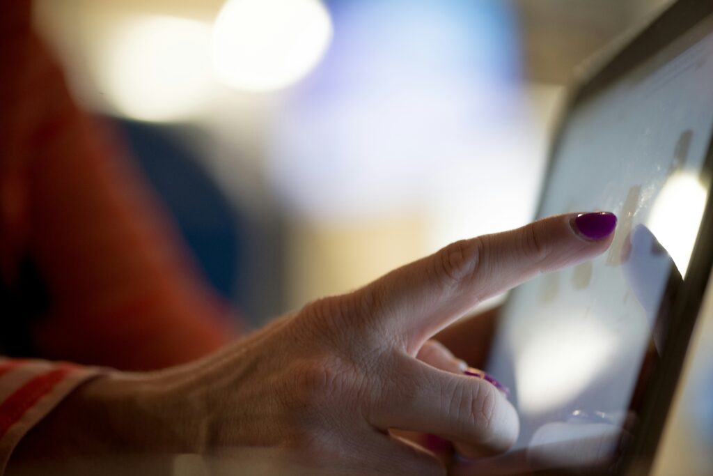 The Evolution of Digital Signage: From Static to Dynamic Content TrouDigital The Evolution of Digital Signage: From Static to Dynamic Content TrouDigital