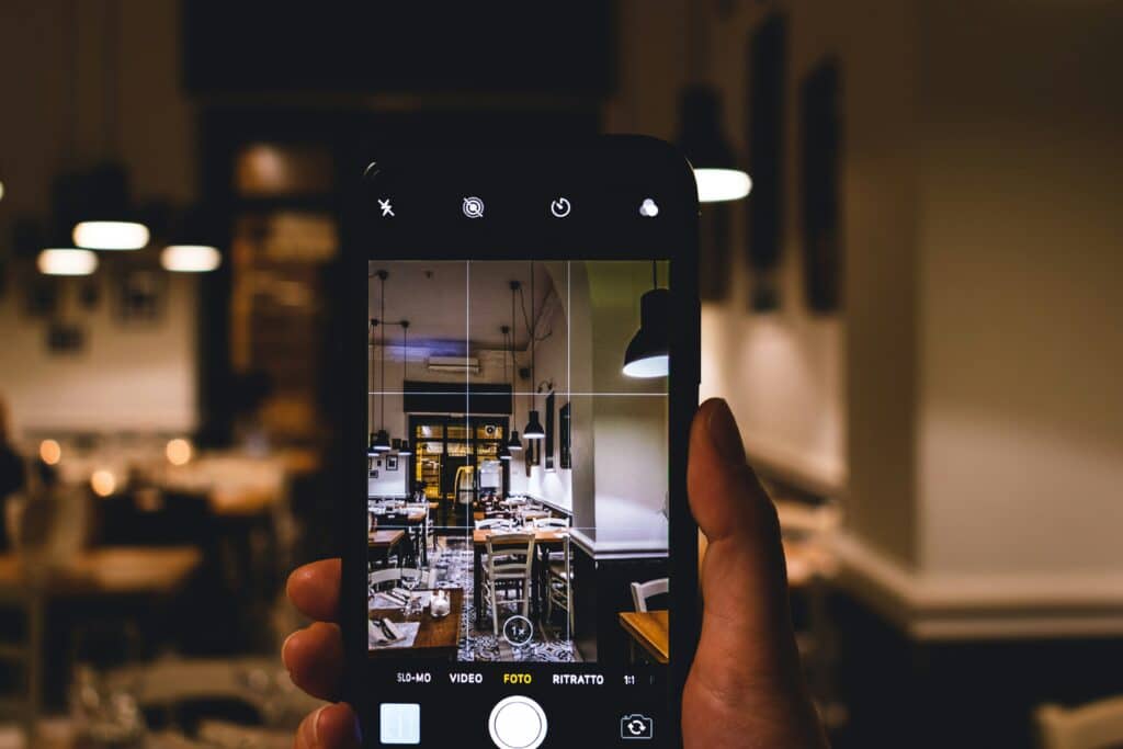 Leveraging User-Generated Content in Digital Signage Campaigns TrouDigital
