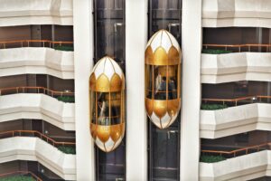 Lift Digital Signage: How Elevator Screens Improve Communication in Modern Buildings TrouDigital Lift Digital Signage: How Elevator Screens Improve Communication in Modern Buildings TrouDigital