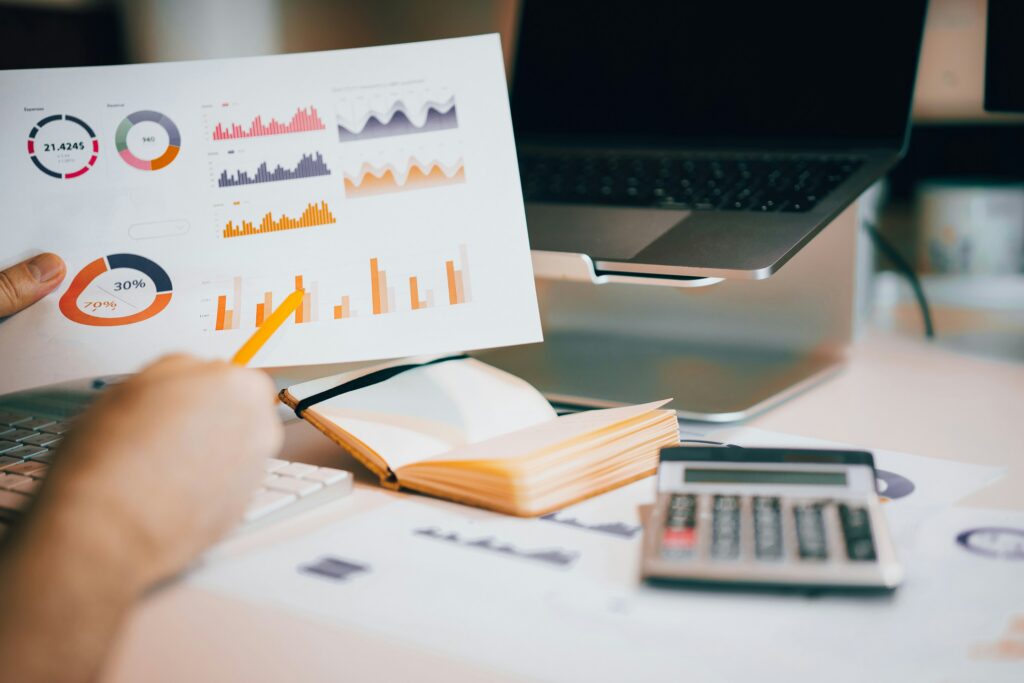 Integrating Digital Signage with Live Data: Real-Time Screens that Work Harder TrouDigital Integrating Digital Signage with Live Data: Real-Time Screens that Work Harder TrouDigital