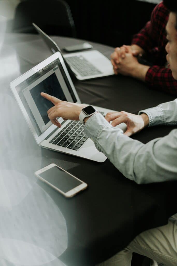 Content Versioning, Approval Workflows and Compliance in Signage Software TrouDigital